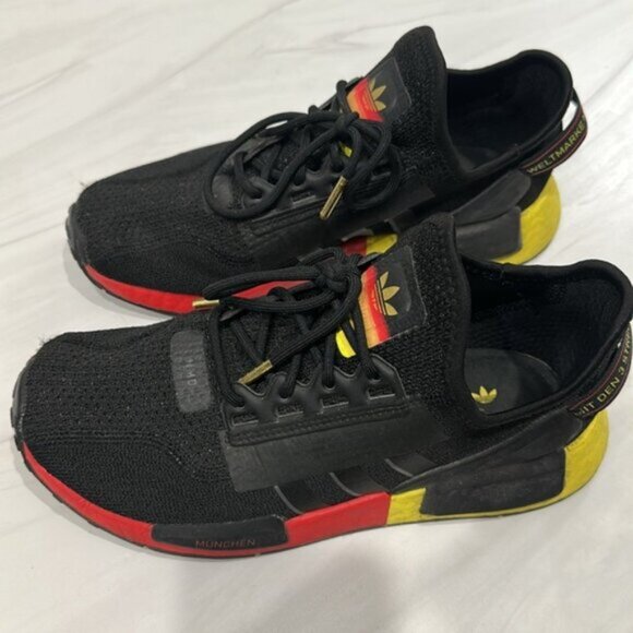 Adidas Kid NMD_R1 V2 Munich-United By Sneakers Shoes Size 6.5 - Picture 2 of 9